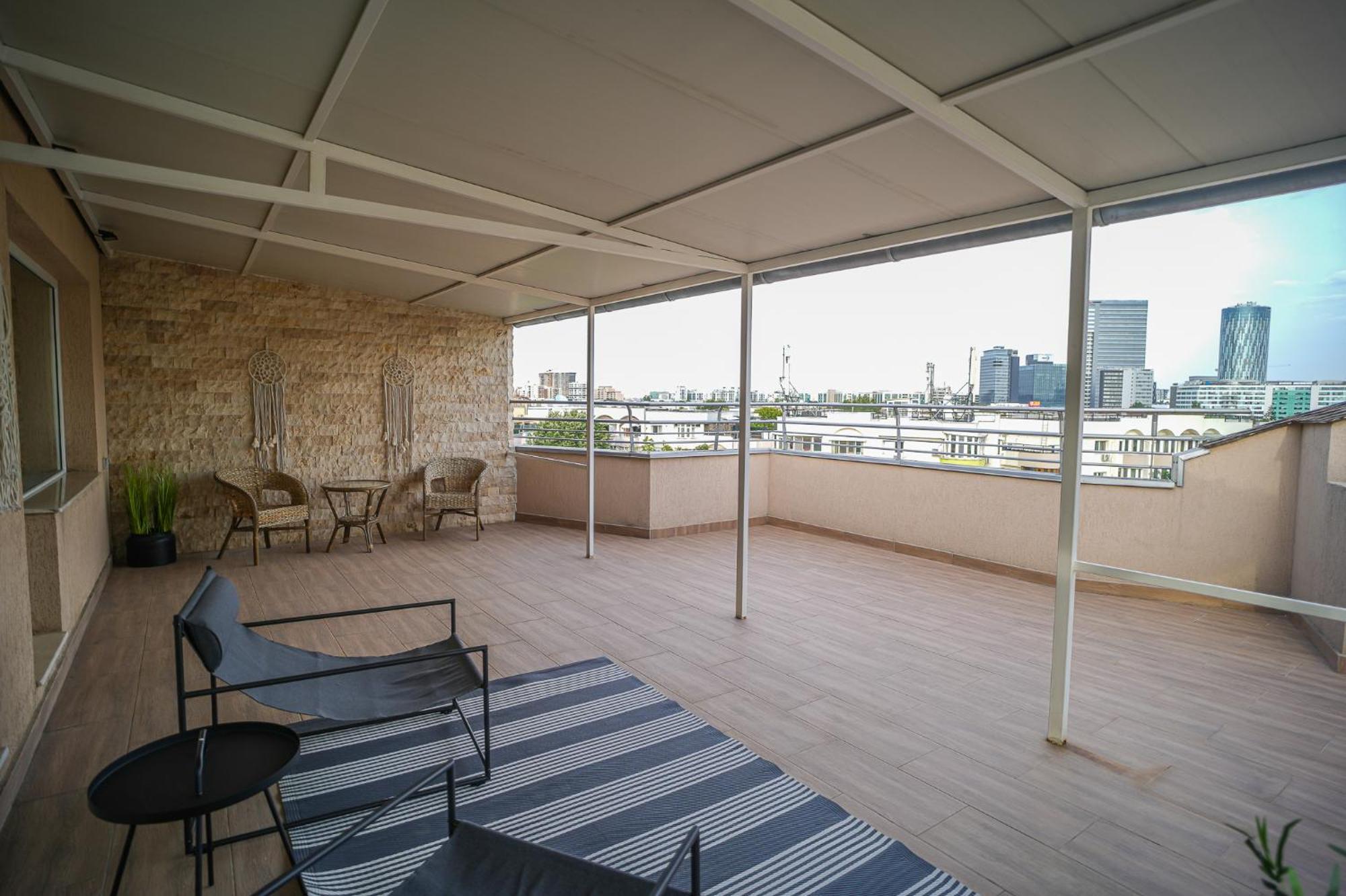 Penthouse With Huge Rooftop Terrace & City View Bucharest Exterior photo