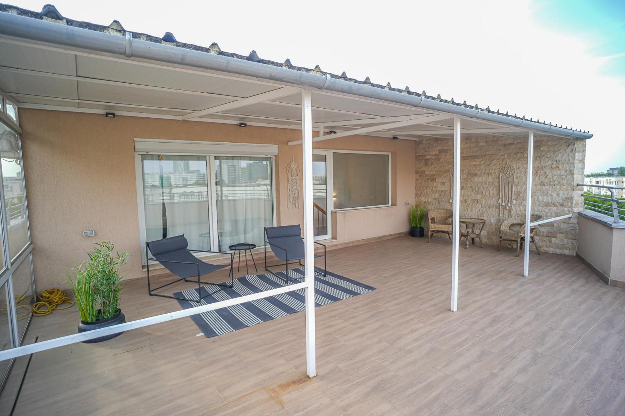 Penthouse With Huge Rooftop Terrace & City View Bucharest Exterior photo