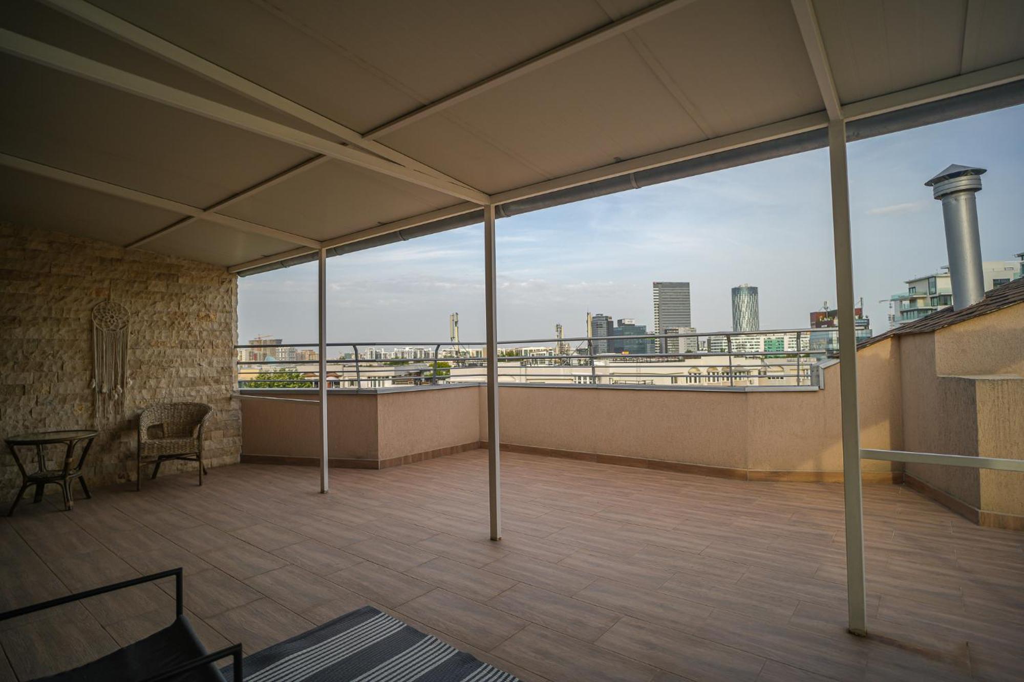 Penthouse With Huge Rooftop Terrace & City View Bucharest Exterior photo